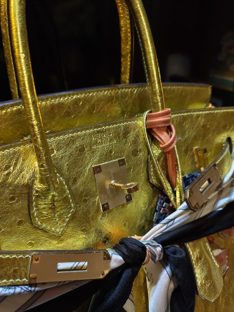 LIMITED metallic neon ostrich birkin (Category: Luxury Bags & Wallets) located in Bacoor. Submitted by theluxarybelongings (Listing ID 1446340164, Image 2). Description: real ostrich skin blind stamp GHW STAMP K MOP: cash, gcash, bank transfer delivery: ok meetups: ok sure buyer only.
