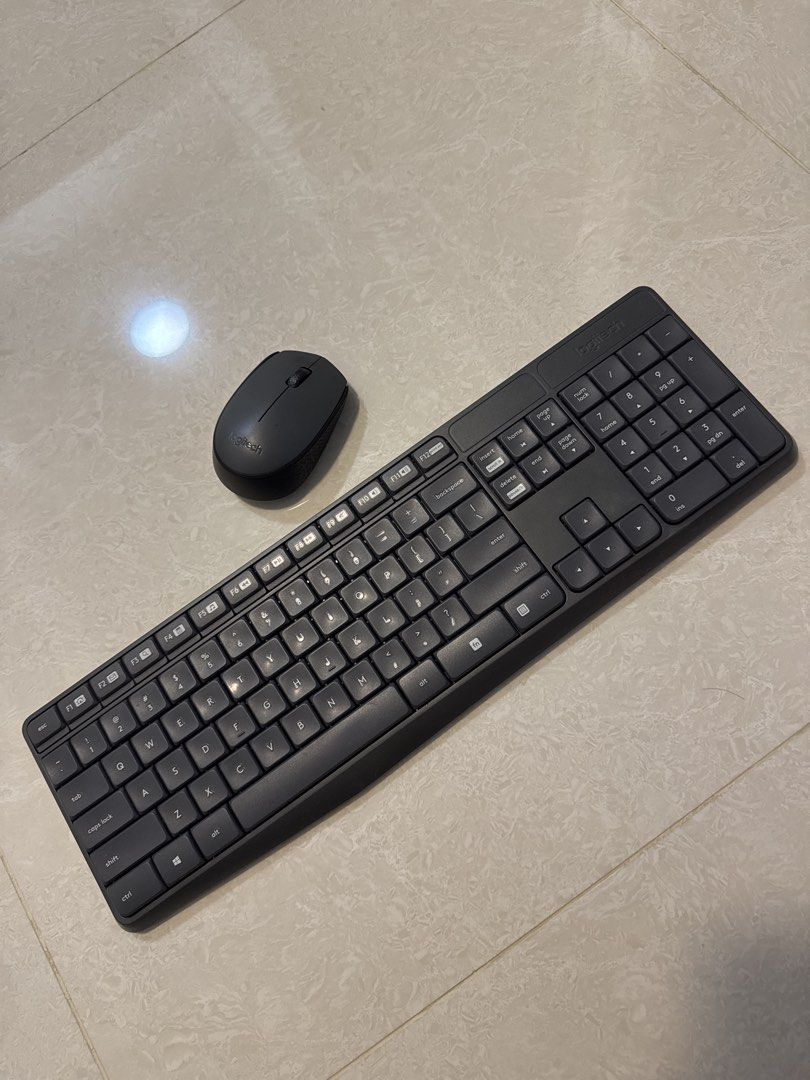 Logitech Wireless Keyboard and Mouse Combo493997060502343680