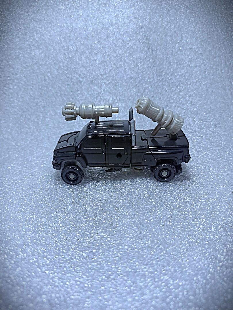 Loose CYBERVERSE IRONHIDE Autobot Legend Class Hasbro Transformers (Category: Action & Battle Toys) located in Pasay City. Submitted by Chariselyn (Listing ID 1446198961, Image 2). Description: Loose CYBERVERSE IRONHIDE (1,000+sf) Autobot Legend Class Hasbro Transformers Series: Dark of the Moon, 2011 Scale: 4 inches Stock: 1 Condition: 9/10 Issues: 0 Mode of Payment: GCash or through your rider Shipping options: Payment first before delivery, vi