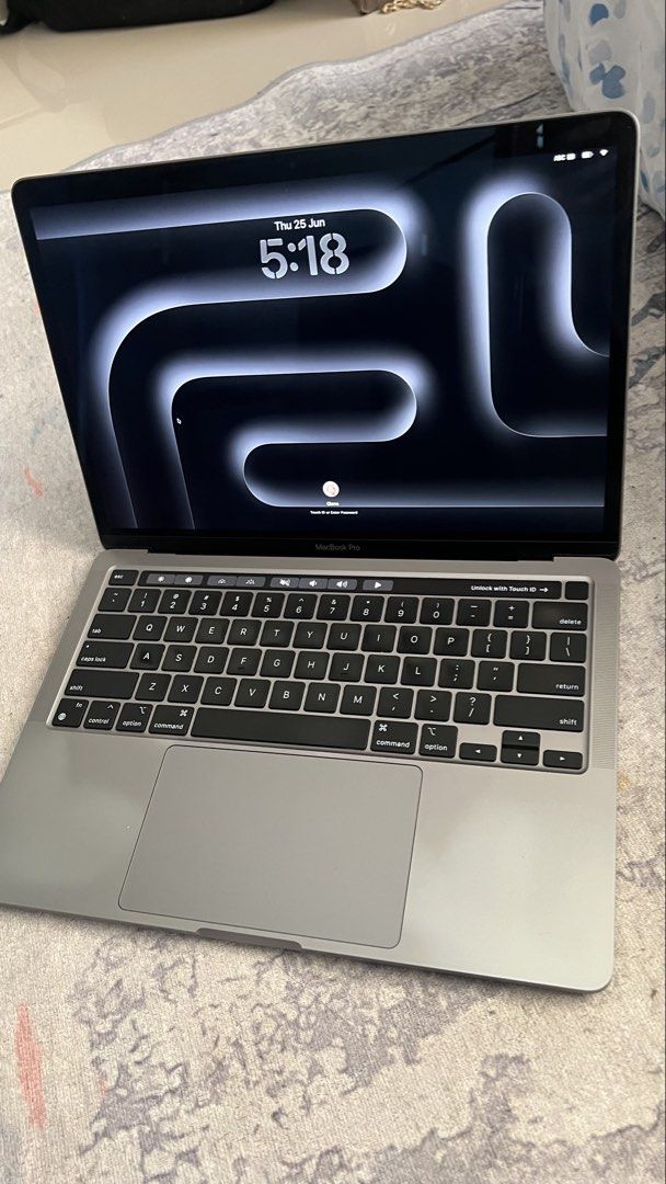 Macbook pro M1 8/512 2020 13in493847257306910720