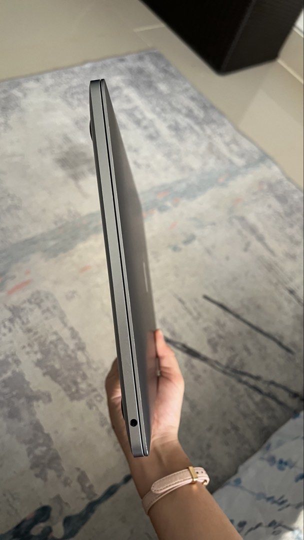 Macbook pro M1 8/512 2020 13in493847257306910722