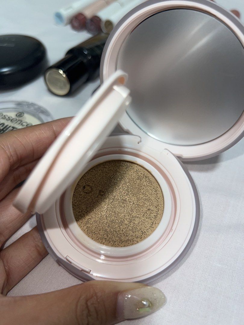 MAKEUP CLEARANCE (Category: Makeup) located in Singapore. Submitted by clothesanewlife (Listing ID 1446288288, Image 3). Description: makeup clearance!! not for fussies la all swatches twice or used a few times, will sanitize before sending. 1. HINCE mood enhancer ($5 ea): -let me dew -start over 2. HINCE water liquid glow ($7 ea): -addicted -refined -cherished 3. LOREAL Limi Liquid Blush in Glowy True Rose ($8) 4. Revolution Glaze Lip Oil Cherry