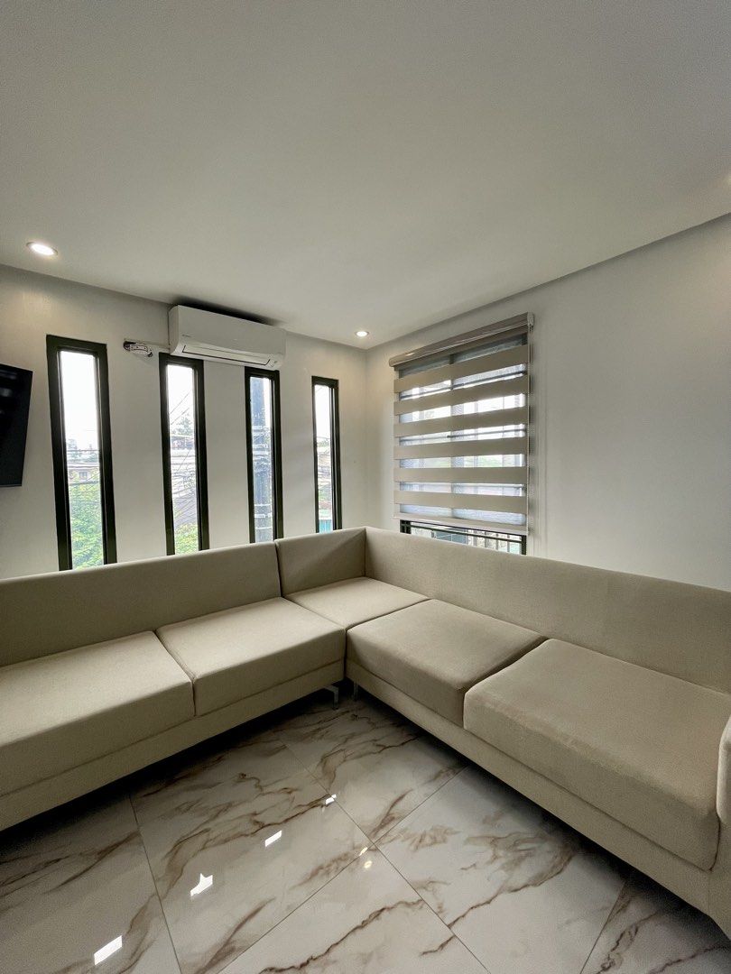 Mandaue Foam Matteo Sectional 4-Seat Corner Sofa (Category: Sofas) located in Marikina City. Submitted by krgcom (Listing ID 1446244739, Image 1). Description: .