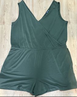 (Category: ) located in . Submitted by preloved_by_ea (Listing ID 1446325155, Image 1). Description: .