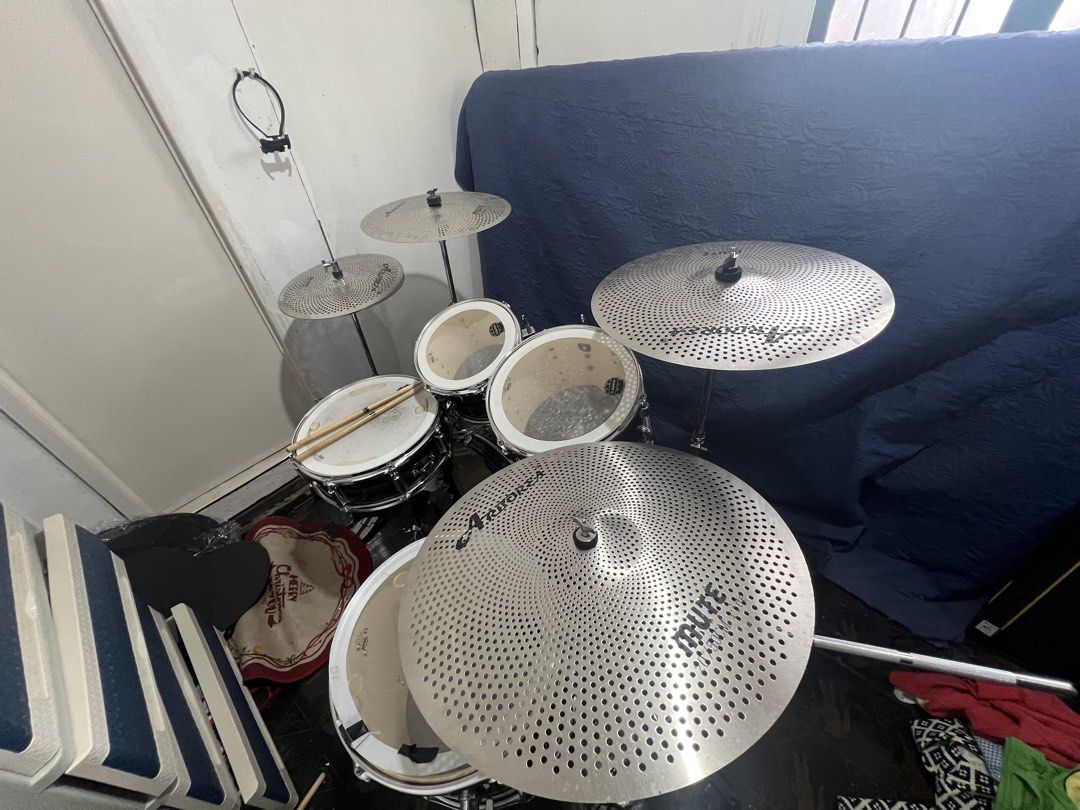Mapex Drum Set with Cymbals (Category: Musical Instruments) located in Quezon City. Submitted by zairiusd (Listing ID 1446248411, Image 2). Description: FOR SALE‼️ 30k PESOS ONLY BOUGHT 50k IN MALL MAPEX DRUM SET ALL IN PACKAGE ARBOREA MUTE CYMBALS LIKE BRADNEW CONDITION WITH RECEIPT MAY EXTRA CYMBALS PA FROM BUNDLED WITH DRUMSTICKS UNLI CHECK SA BAHAY RFS: DI MASYADO NAGAGAMIT/DECLUTTERING LOCATION QC BATASAN/COMMONWEALTH - Full drum kit from Ma