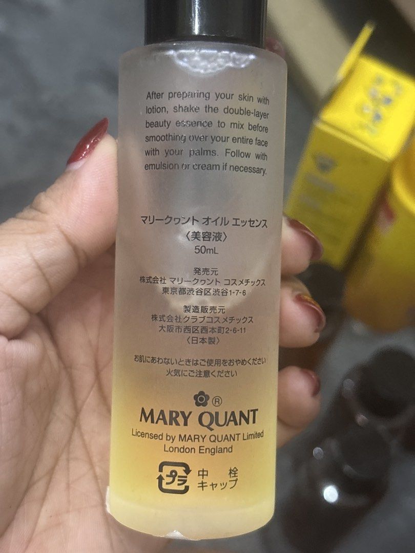 MARY QUANT Oil Essence 50mL (Category: Face Care) located in Malabon City. Submitted by everythingpreloveddd (Listing ID 1446326533, Image 2). Description: - Mary Quant Oil Essence - 50mL bottle - Double-layer beauty essence: Mix before use - Apply after lotion - Follow with emulsion or cream if desired - For a smooth, radiant complexion.