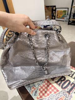 (Category: ) located in . Submitted by keiramisu.thrift (Listing ID 1446213154, Image 1). Description: .