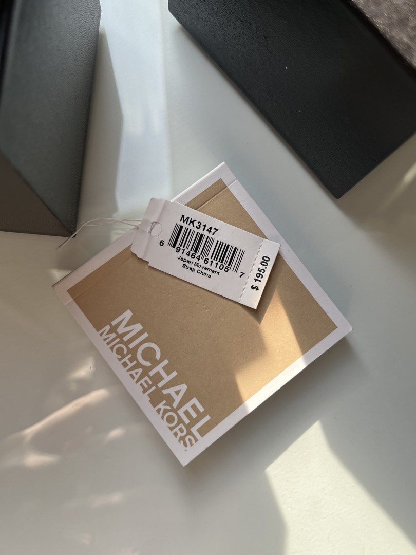 Michael kors watch (Category: Women's Watches) located in Taguig. Submitted by clutterco (Listing ID 1446244347, Image 2). Description: 💯 Authentic Price is negotiable, send your best offer! 📦 Shipping Options: • Lalamove: Pay upon pickup • J&T Express: Payment required before shipping Got questions? Feel free to message me anytime! 😊 ♡ clutter.co .