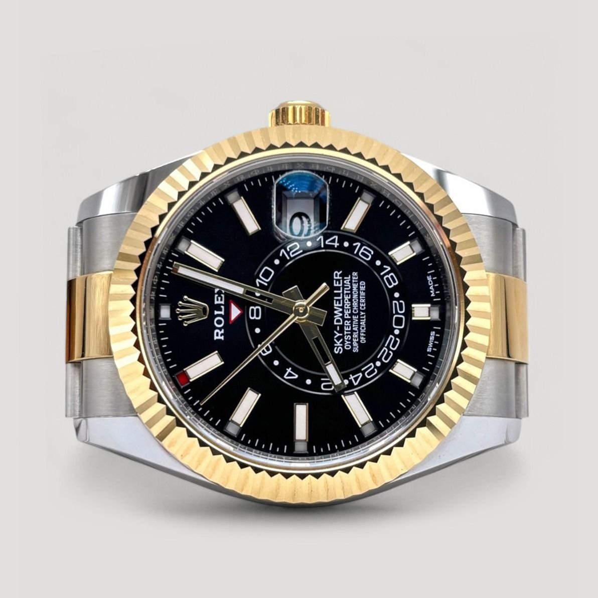 Mint Feb 2023 Rolex Sky Dweller Black Oyster Half Gold 42mm 326933 (Category: Watches) located in Singapore. Submitted by pengkweewatches (Listing ID 1446213645, Image 1). Description: Join us on T-elegram for Exclusive Deals & Latest Stock Updates: https://pk-watches.com/tele-channel Brand: Rolex Model: Sky Dweller Reference: 326933 Dated: February 2023 Condition: Mint Dial: Black Case Diameter: 42mm Material: Stainless Steel/Yellow Gold Box: Ye