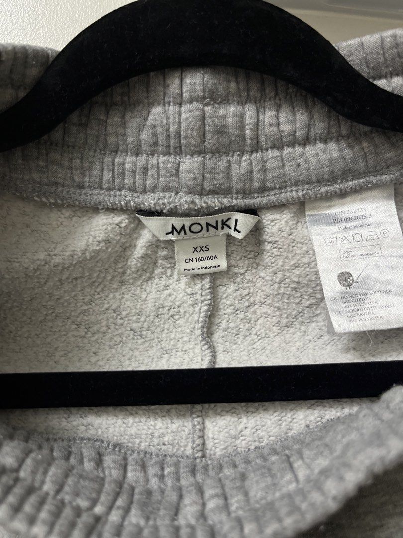 Monki pants (Category: Other Bottoms) located in Taguig. Submitted by clutterco (Listing ID 1446316164, Image 2). Description: 💯 Authentic Price is negotiable, send your best offer! 📦 Shipping Options: • Lalamove: Pay upon pickup • J&T Express: Payment required before shipping Got questions? Feel free to message me anytime! 😊 ♡ clutter.co.