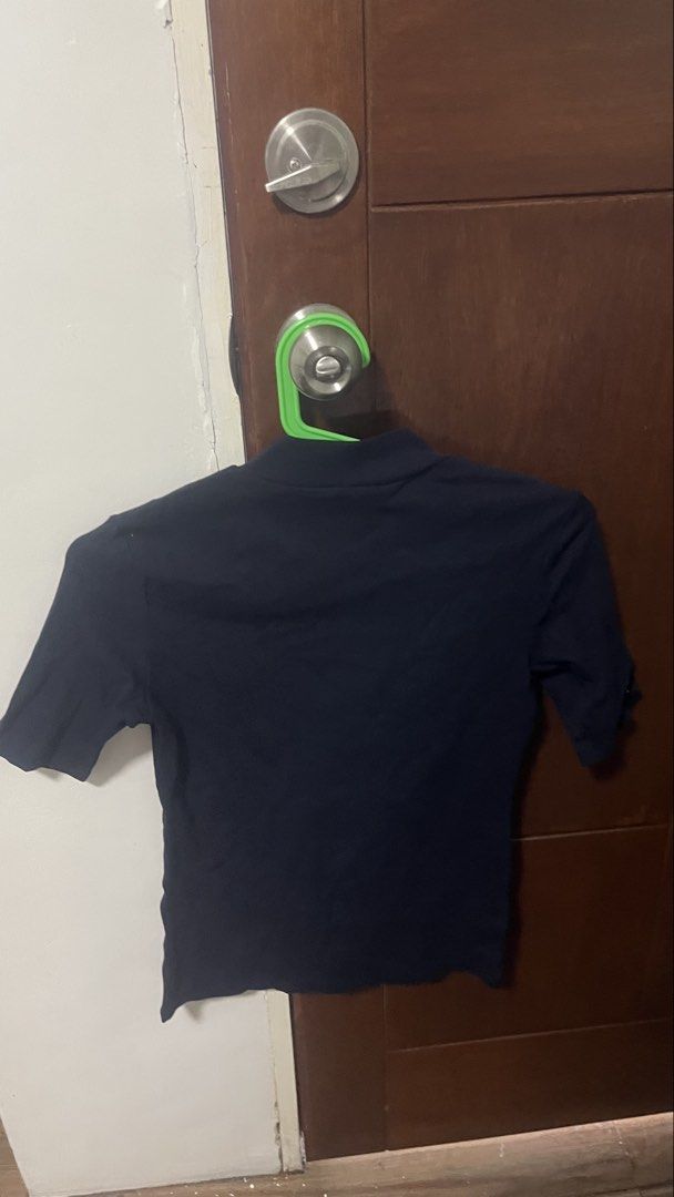 Navy Blue Shirt Uniqlo (Category: Shirts) located in Pasig City. Submitted by kakerts (Listing ID 1446252769, Image 2). Description: .