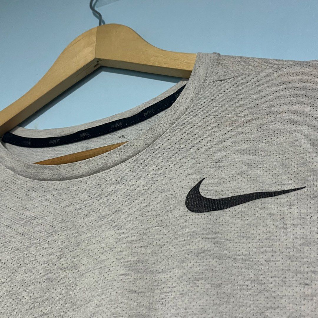 Nike Drifit Tee Running (Category: Activewear) located in Cagayan de Oro. Submitted by kent_ogals (Listing ID 1446343012, Image 2). Description: Nike Running Drifit Size: Large Dimes: 21.5 x 26&27.5 Excellent condition No Runstitch No Issue 📩♻️.