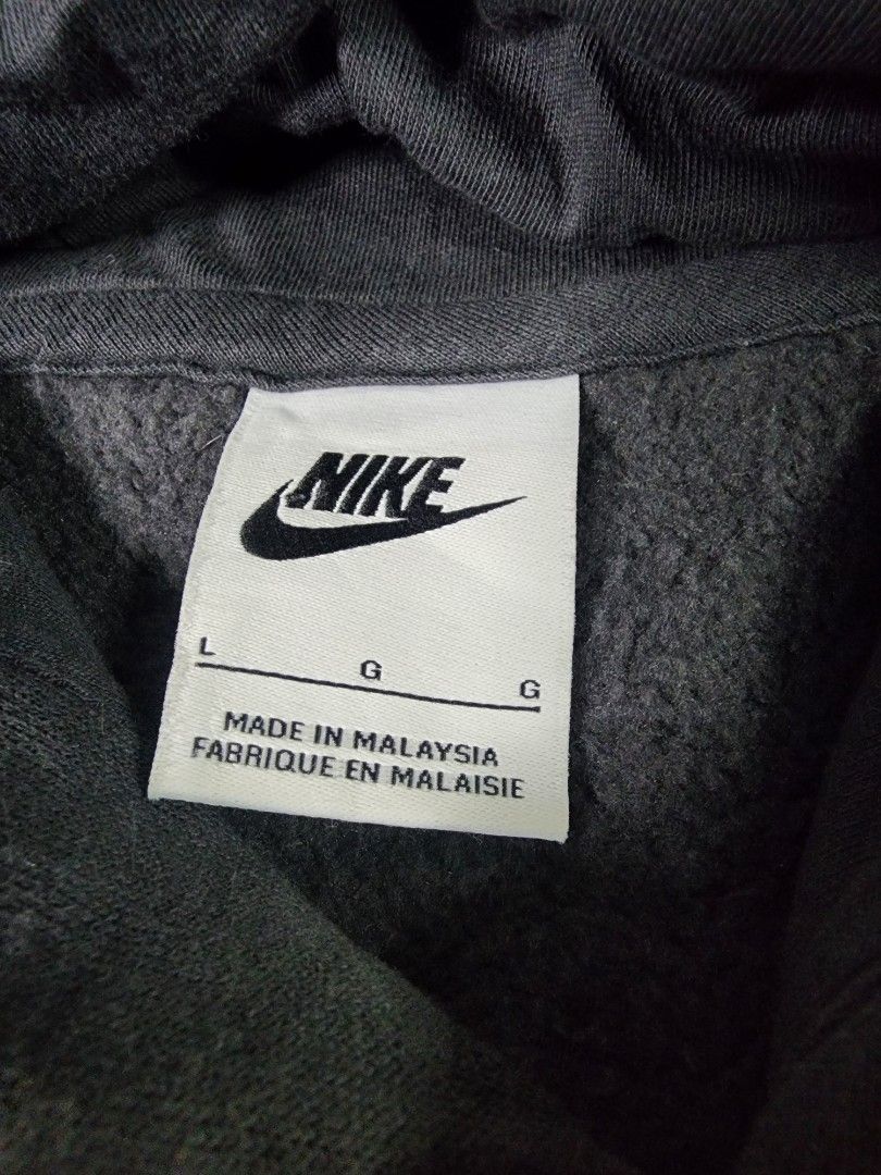 Nike “PIONEER BASEBALL” Hoodie (Category: Coats, Jackets and Outerwear) located in La Trinidad. Submitted by closetloop2601 (Listing ID 1446303077, Image 2). Description: 250 + SF Size : Large on tag W: 25.5 in | L: 25 in Very good condition Color may vary due to lighting.