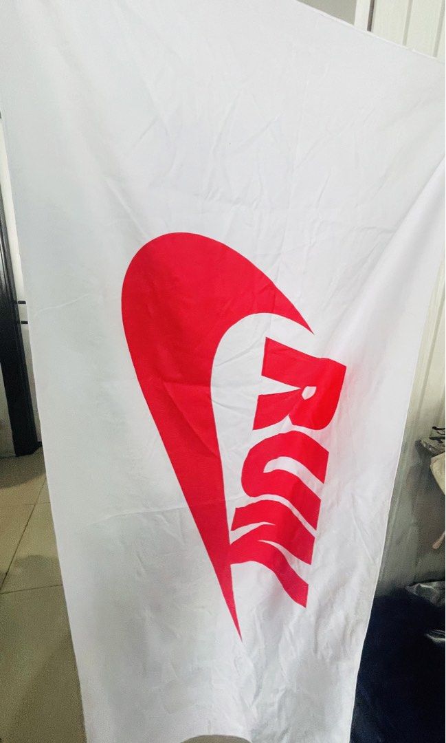 Nike RUN White Red Swoosh Towel (Category: Bedding & Towels) located in Manila. Submitted by rare_goldy (Listing ID 1446291628, Image 2). Description: - Large Nike Microfiber towel - Iconic swoosh and 'RUN' text - Ideal for gym, beach, or drying off - Color: White with bold red graphics - Approximate dimensions: 55 inches x 27 inches.