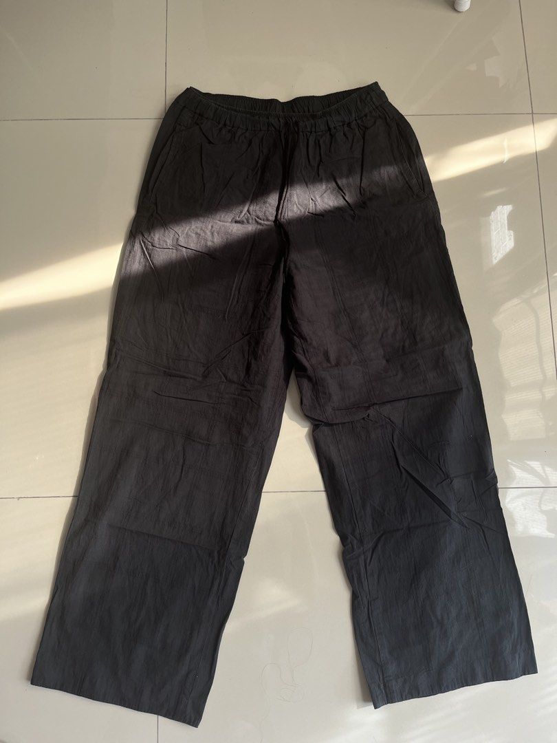 Niko and... Black Wide Leg Pants (Category: Other Bottoms) located in Manila. Submitted by tinkerbellaxoxo (Listing ID 1446230087, Image 2). Description: - Brand: Niko and.... - Style: Black wide leg pants - Features: Elastic waistband with drawstring, two side pockets - Comfort: Comfortable and casual - Occasion: Great for everyday wear - Garterized waist 28”-34” Length 36” Once the item has been shipped and handed over to the courier, I am no l
