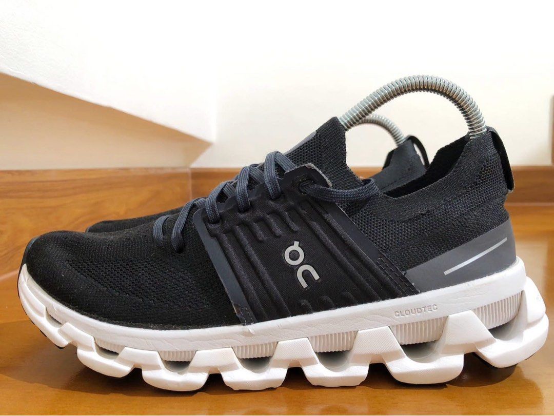 On CloudSwift 3 (Category: Sneakers) located in Ayer Itam. Submitted by nerdboyresell (Listing ID 1446179815, Image 1). Description: Size: W US9/ 40.5/ 26cm Condition:9/10 Colour: Black White No box Price exclude postage.