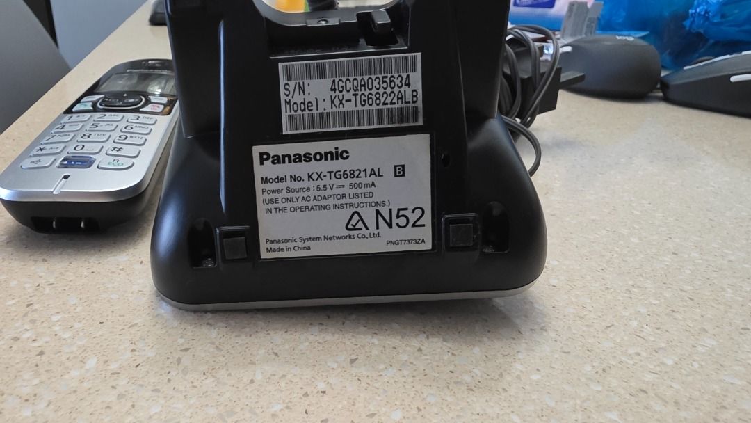 Panasonic KX-TG6821ALB Cordless Phone with Base