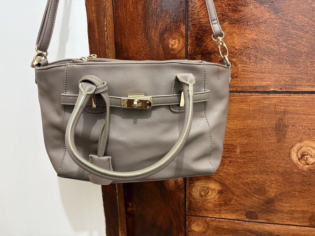 Passage Mignon Handbag/ Crossbody Bag (Category: Cross-body Bags) located in Manila. Submitted by blyonlineshop (Listing ID 1446271972, Image 2). Description: Passage Mignon bags are stylish, affordable Japanese lifestyle accessories known for practical everyday totes, chic 2-way shoulder designs, and popular character collaborations..