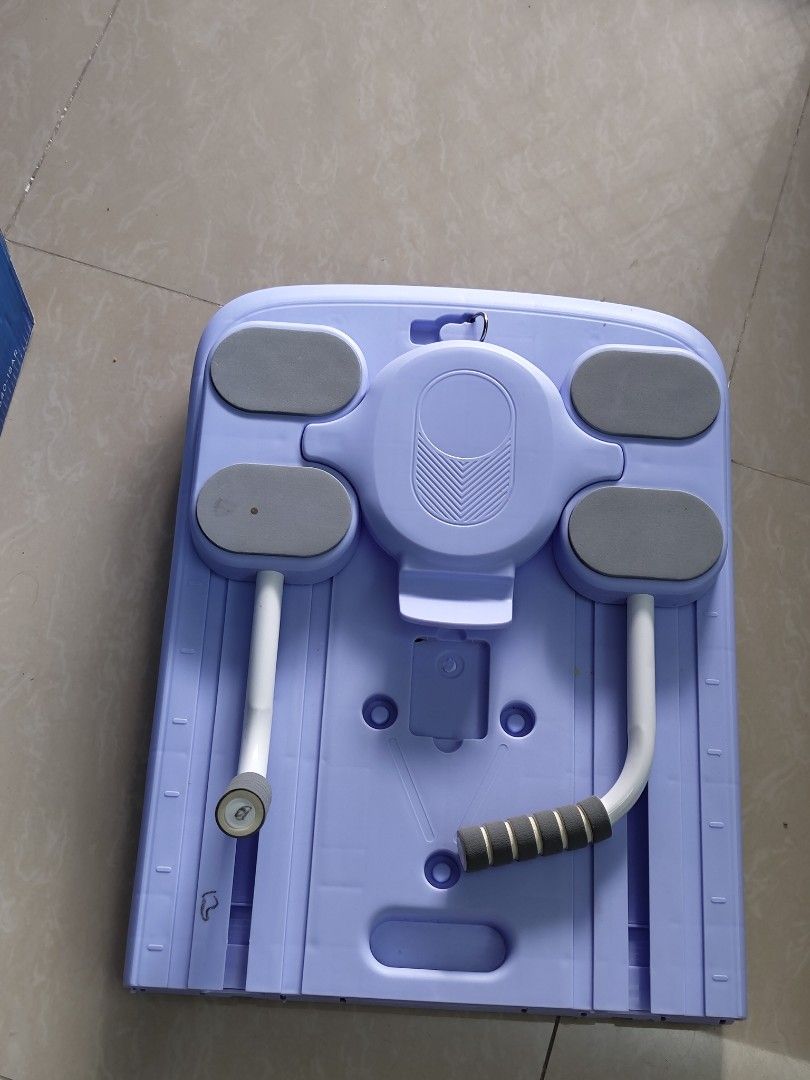 Pilate Board (Category: Cardio & Fitness Machines) located in Las Pinas. Submitted by declutterqueeeeen (Listing ID 1446332031, Image 2). Description: .