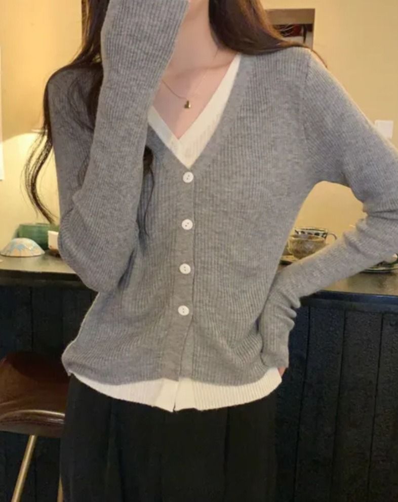 Preppy 2 in 1 Cardigan (Category: Coats, Jackets and Outerwear) located in Caloocan City. Submitted by tomclawset (Listing ID 1446265038, Image 3). Description: Korean vibes! Perfect for the rainy weather!.