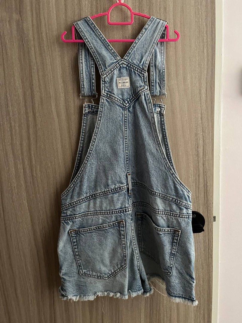 pull&bear romper (Category: Jumpsuits) located in Singapore. Submitted by periwinkle_. (Listing ID 1446268813, Image 2). Description: -only worn once - official pull&bear - dm bfr purchase!.