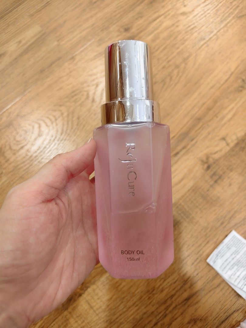 Rejucure Body Oil 150ml (Category: Body Care) located in Kuala Lumpur. Submitted by babyocto1122 (Listing ID 1446208360, Image 1). Description: not sticky has light floral scent only used 10 %.