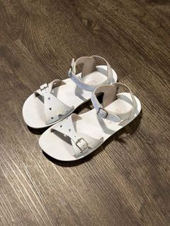 (Category: ) located in . Submitted by thrifting_delight (Listing ID 1446178917, Image 1). Description: .