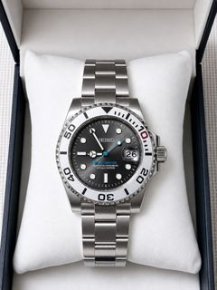 (Category: ) located in . Submitted by am.timepieces (Listing ID 1446268051, Image 1). Description: .