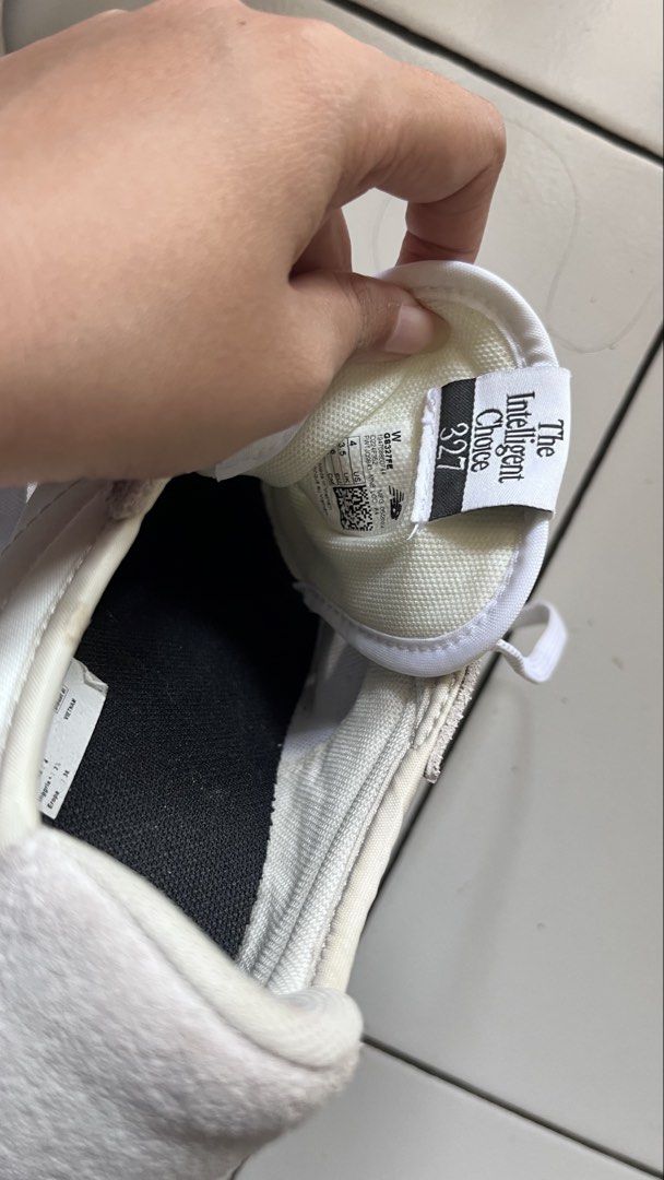 SEPATU NB CLASSIC 327 ORI TAG AMAN (Kategori: Sepatu Wanita) berada di Wonosobo. Dikirim oleh prelovedbyza1704 (ID iklan 1446178406, Gambar 3). Deskripsi: BISA NEGOOO, UKURAN 36, DUS AMAN .