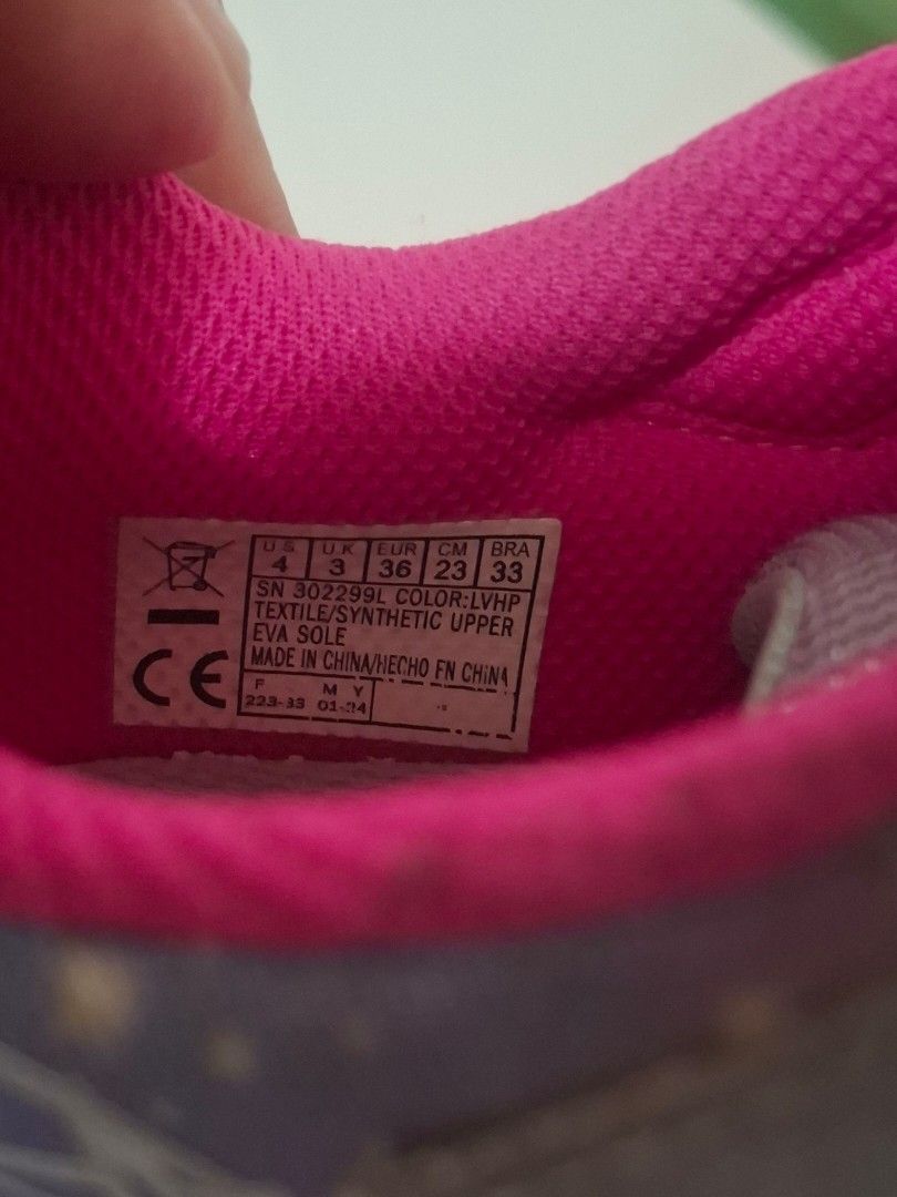 Skechers Kids Preloved Size US4 (Category: Babies & Kids Fashion) located in Davao. Submitted by skyefinds (Listing ID 1446168473, Image 3). Description: .