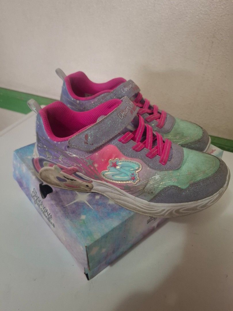 Skechers Kids Preloved Size US4 (Category: Babies & Kids Fashion) located in Davao. Submitted by skyefinds (Listing ID 1446168473, Image 2). Description: .