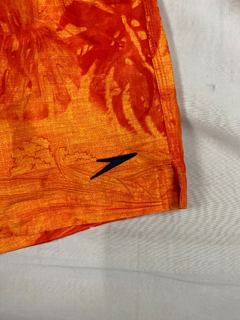 SPEEDO TROPICAL LEAF SWIM TRUNKS - SIZE LARGE (Category: Shorts) located in Antipolo. Submitted by canadafindss (Listing ID 1446174894, Image 2). Description: Visit & Follow Canada Finds para sa mga premium thrift, streetwear, vintage, at branded activewear mula Canada 🇨🇦 More items posted regularly: https://www.carousell.ph/u/canadafindss SPEEDO TROPICAL LEAF SWIM TRUNKS - SIZE LARGE Ibagsak ang isang napakasariwa at nagbabagang summer essenti