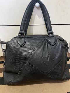 (Kategori: ) berada di . Dikirim oleh divacaca26 (ID iklan 1446228050, Gambar 1). Deskripsi: .