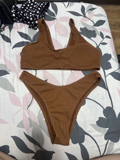 (Category: ) located in . Submitted by alcpboutique (Listing ID 1446253111, Image 1). Description: .
