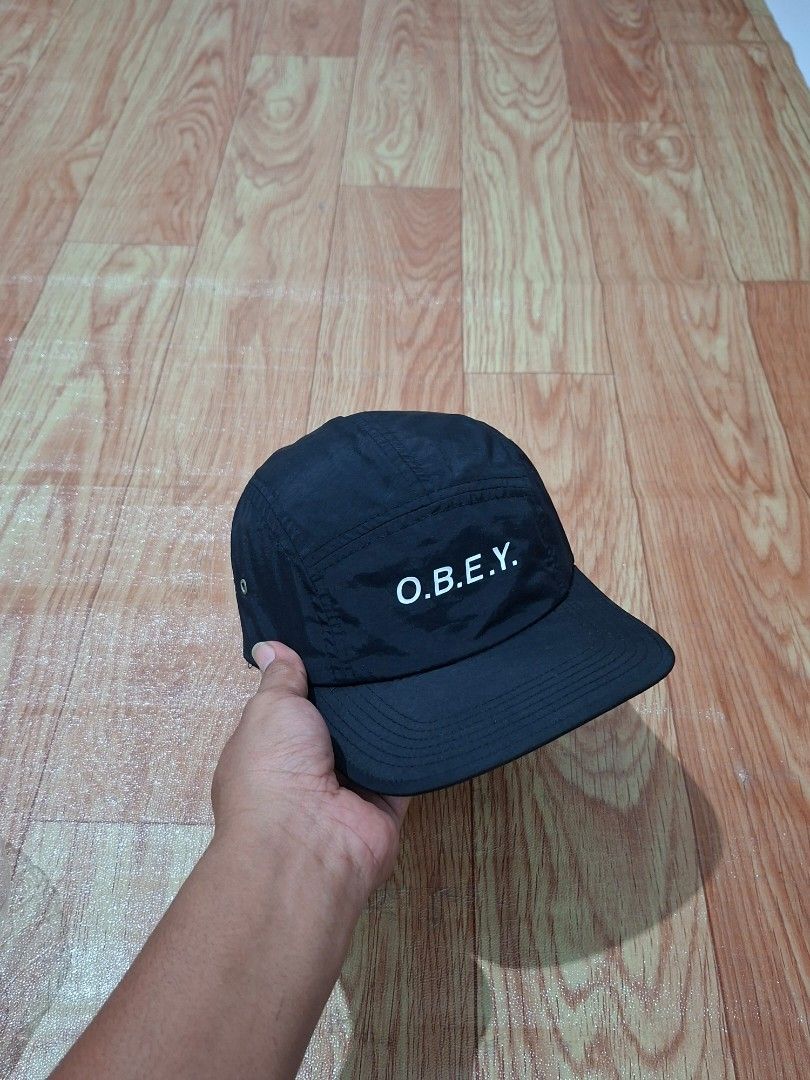 Topi obey 5 panel (Kategori: Topi) berada di Kendal. Dikirim oleh scd_kusut10 (ID iklan 1446344643, Gambar 3). Deskripsi: warna hitam gak ada minus.