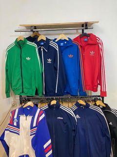 (Kategori: ) berada di . Dikirim oleh jacketthrifting (ID iklan 1446346188, Gambar 1). Deskripsi: .