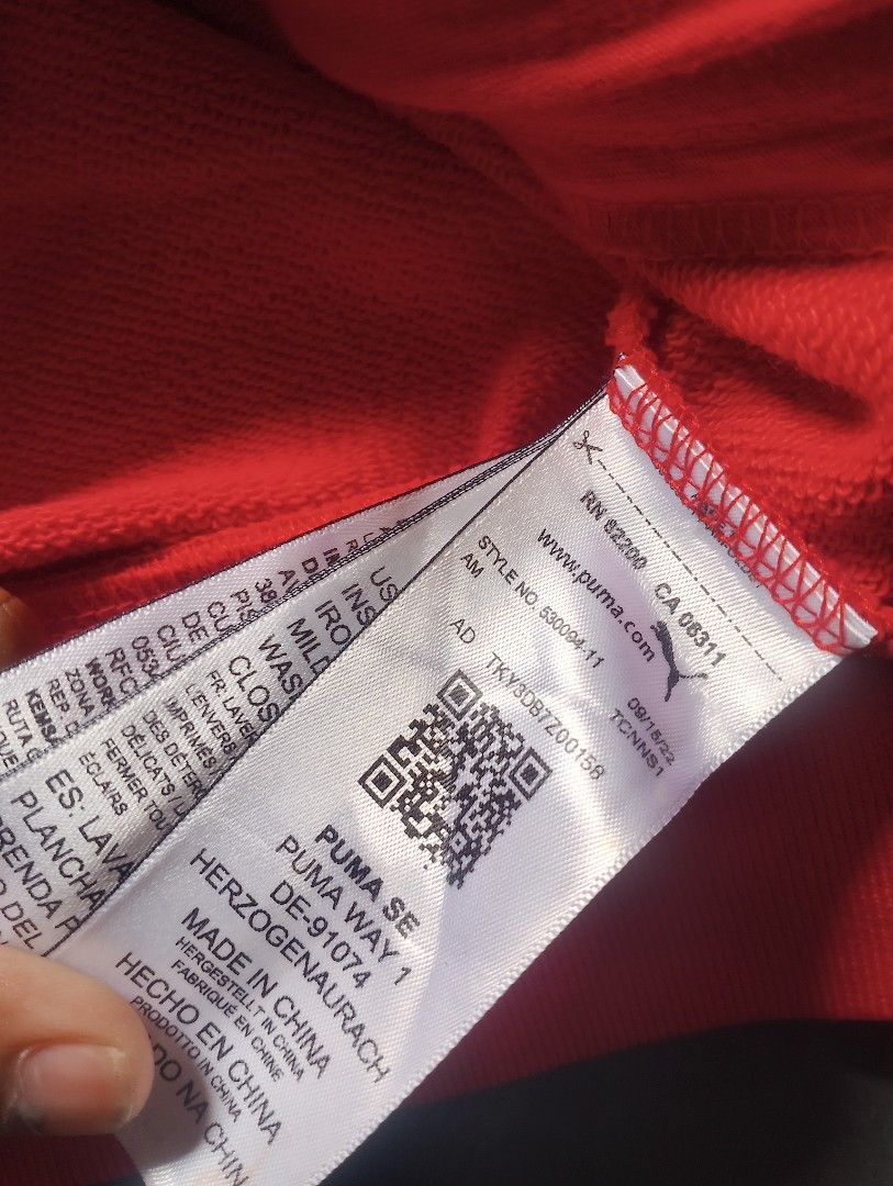 Tracktop puma (Kategori: Atasan) berada di Bekasi. Dikirim oleh 10scasual (ID iklan 1446305281, Gambar 3). Deskripsi: panjang 70 ld 110 minus pm pengiriman via toko oren.