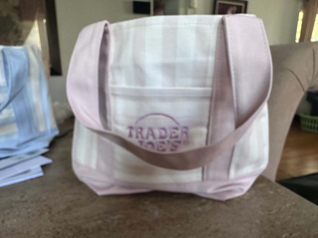 Trader Joe's Striped Tote Bag - Multiple Colors Available (Category: Tote Bags) located in Manila. Submitted by cyj08 (Listing ID 1446181075, Image 2). Description: :: 👜 AUTHENTIC TRADER JOE'S MINI CANVAS TOTE BAGS 👜 ✨ Arriving July 3 ✨ 🚨 PRE-ORDER NOW! 🚨 Authentic Trader Joe's Mini Canvas Tote Bags 💙 Blue | 🩷 Pink | 🤎 Beige | 💚 Mint ✔ 100% Original ✔ Purchased directly from Trader Joe's USA ✔ Brand New with Tags ✔ Arriving July 3 ⚠️ Limi