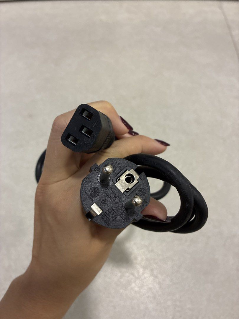 UK 3-Pin to C13 Power Cable