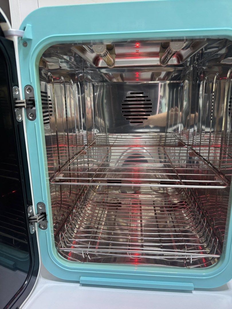 Ulmuka UV Sterilizer UV奶樽消毒機 （分類：護理及餵哺 - 母乳及奶瓶）位於 Hong Kong。 由 happyyyjapan 提交（商品編號 1446172603，圖片 3）。簡介： 須自行更換UV燈。