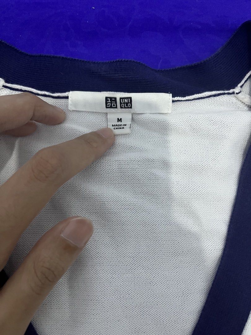 uniqlo cardigan v neck anti uv white stripe navy (Kategori: Atasan) berada di Jakarta Pusat. Dikirim oleh ooonayyy (ID iklan 1446285197, Gambar 3). Deskripsi: ld 100 p 60 like new jarang dipakai, warna masih bersih, no minus samsek bisa oren by req no admin ya.