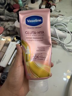 (Category: ) located in . Submitted by destashingmycloset (Listing ID 1446237146, Image 1). Description: .