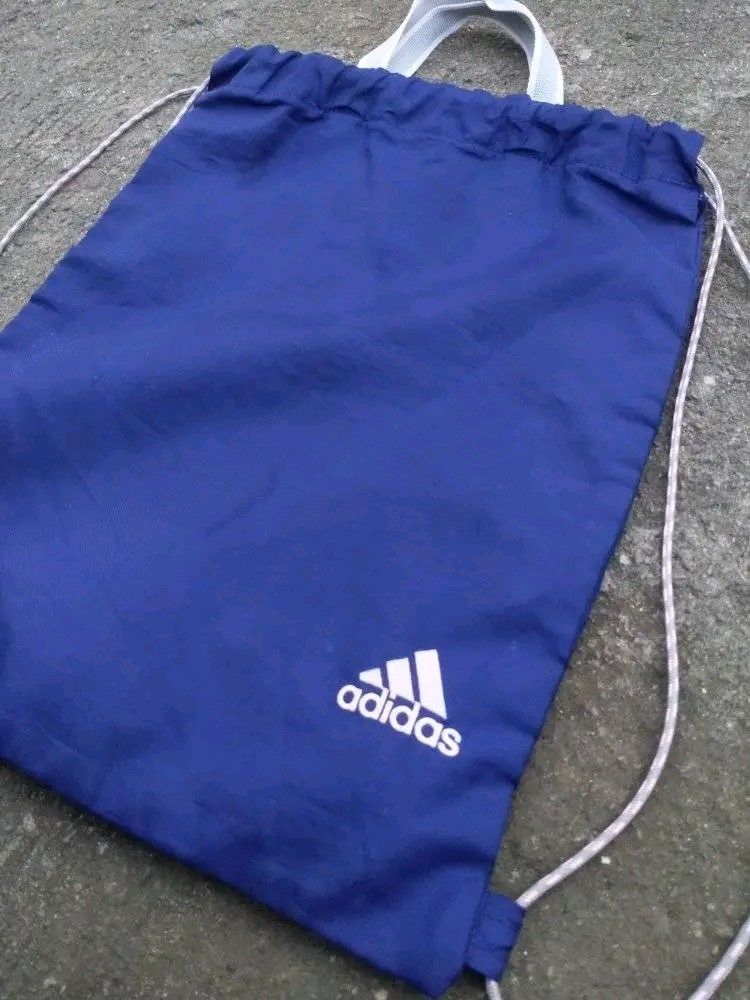 Vintage Adidas drawstring bag (Category: Backpacks) located in Guiguinto. Submitted by selected_3rp (Listing ID 1446213216, Image 2). Description: vintage drawstring bag no issue pm.