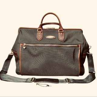 (Category: ) located in . Submitted by sartorial_finds (Listing ID 1446316071, Image 1). Description: .