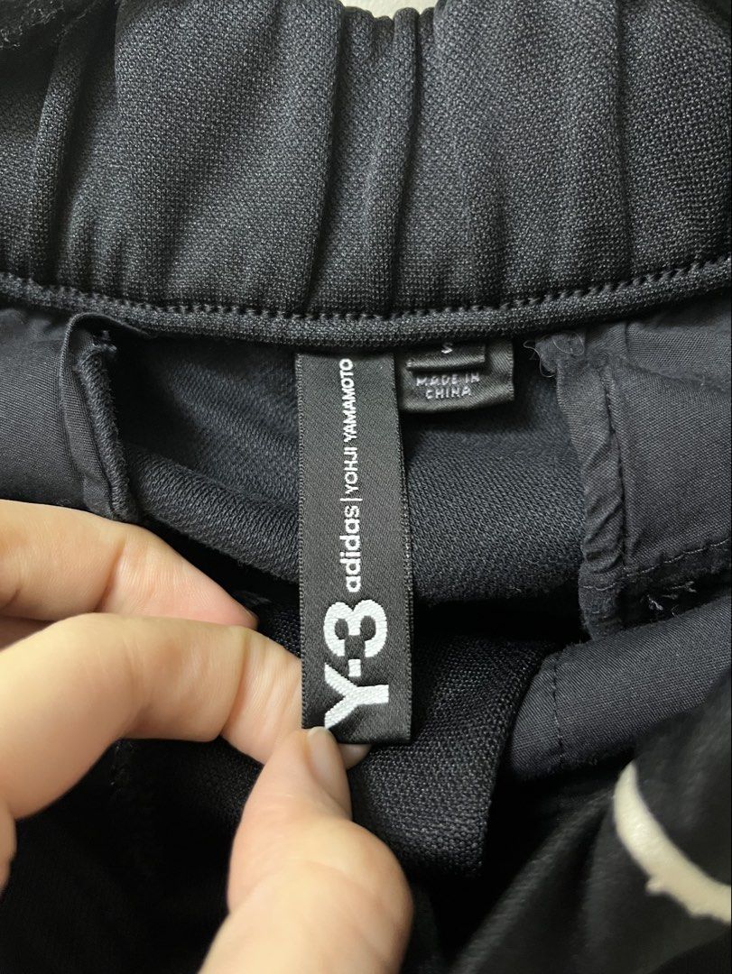 Y3 pants (Category: Luxury Apparel) located in Taguig. Submitted by clutterco (Listing ID 1446340993, Image 2). Description: 💯 Authentic Price is negotiable, send your best offer! 📦 Shipping Options: • Lalamove: Pay upon pickup • J&T Express: Payment required before shipping Got questions? Feel free to message me anytime! 😊 ♡ clutter.co.