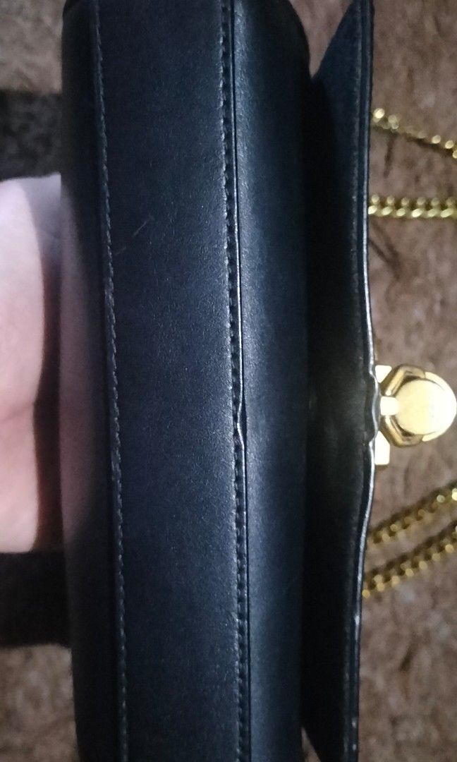 YVES SAINT LAURENT 🧿🧿🧿 (Category: Luxury Bags & Wallets) located in Baguio. Submitted by gracialowxury_bags (Listing ID 1446277252, Image 3). Description: GUARANTEED NOT AUTHENTIC...SMALL SIZE...SIGN OF USED 🧿🧿🧿.