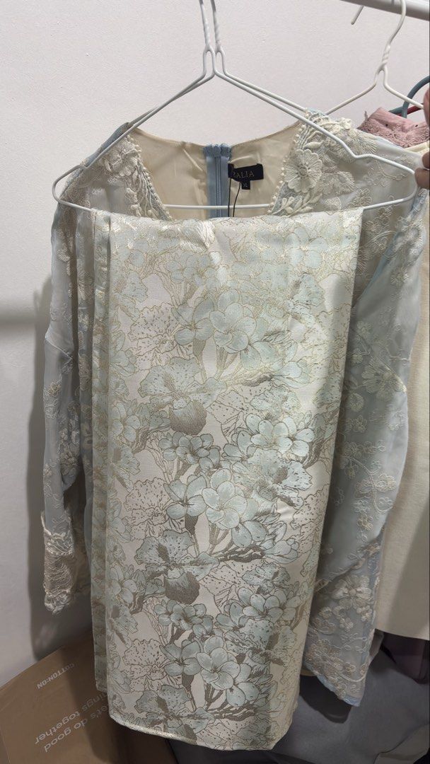 ZALIA KEJORA (Category: Baju Kurung & sets) located in Tampin. Submitted by Arissa (Listing ID 1446265536, Image 2). Description: still with tag. tak pernah pakai. want to clear up my wardrobe. can fit til xxl . bought at 210. can still negoo.