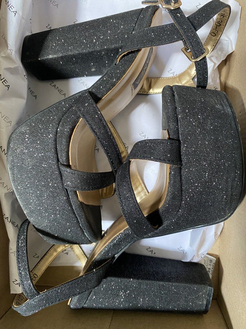 Zanea Black Platform Heels (size 6) (Category: Heels) located in Batangas. Submitted by patchiee080750 (Listing ID 1446237122, Image 2). Description: Zanea Black Platform Heels ₱1,400 (Negotiable) Size: 6 ✔️ Worn only a few times ✔️ Good condition ✔️ Comes with original box ✔️ Perfect for graduations, parties, weddings, and formal events 📌RFS: Decluttering. These are my lucky heels—they won me singing competitions last year😭🤣.