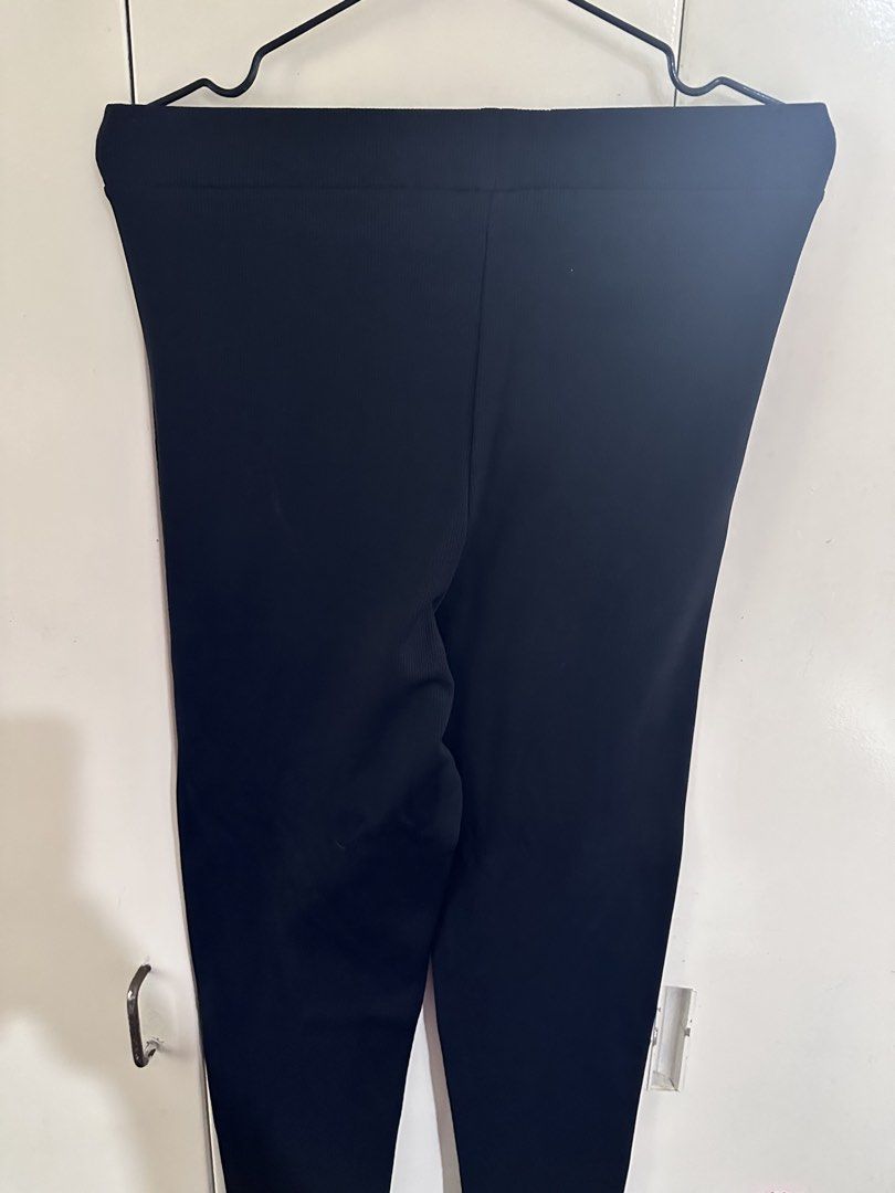 ZARA Black Stirrup Leggings Size L (Category: Other Bottoms) located in Pasig City. Submitted by kyle.closet (Listing ID 1446242915, Image 3). Description: - Zara black stirrup leggings - Ribbed texture - Size L - Made in Portugal - Perfect for layering or wearing solo - Comfortable and stretchy material.