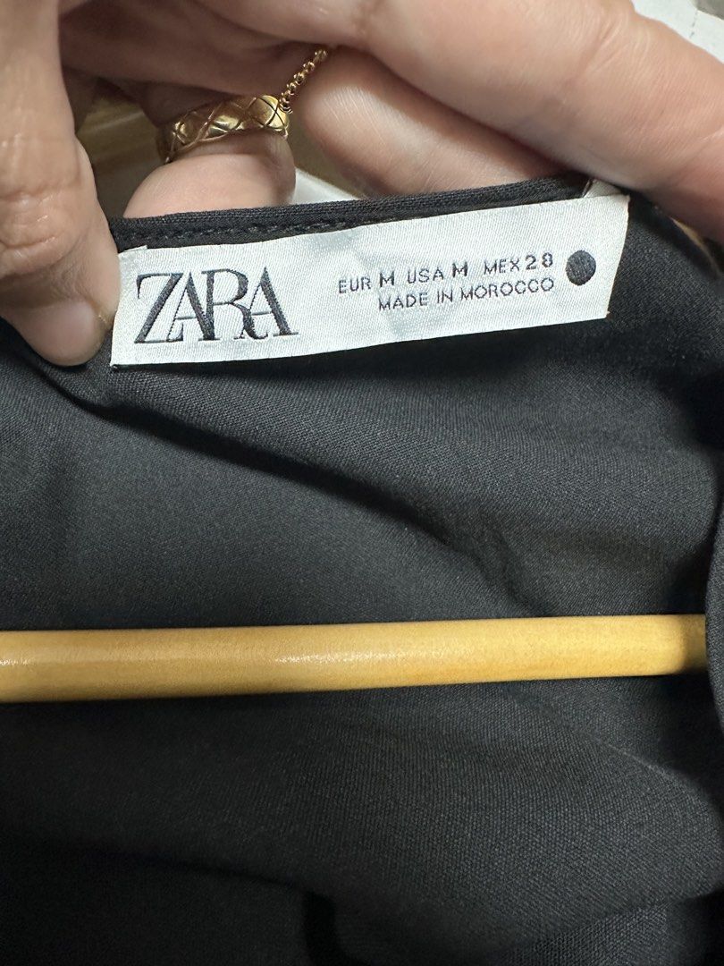 ZARA Gathered Halter Long Dress (Category: Dresses) located in Mabalacat. Submitted by lasantia (Listing ID 1446292380, Image 3). Description: ZARA Gathered Halter Long Dress Size Medium on tag (Length-47”/Width-18.5”) Good Condition Mop-Gcash Courier-J&T Loc: Pampanga Ty admin...